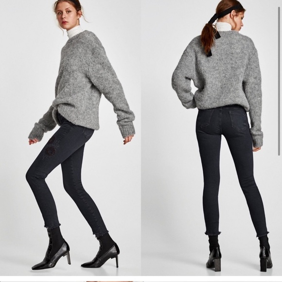 ZARA Jeans with matching floral embroidery - Picture 1 of 6